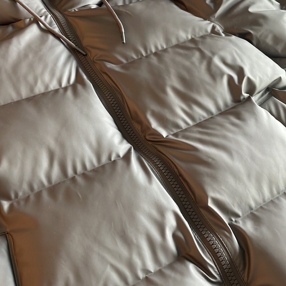 Rains Long Water-Resistant Thermal Puffer - Picture 6 of 17